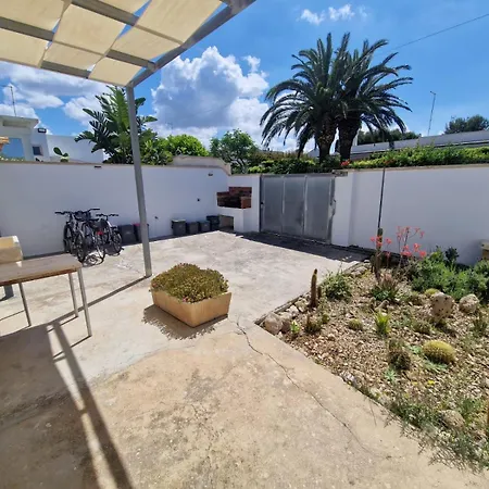 Holiday home Casa Luri Nordsudcasavacanza *